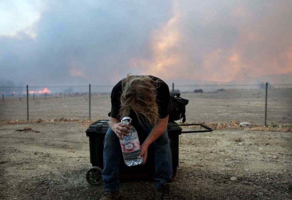 1000327071-1024x703 Novos Incêndios em Los Angeles Forçam Evacuação de 19 Mil Pessoas