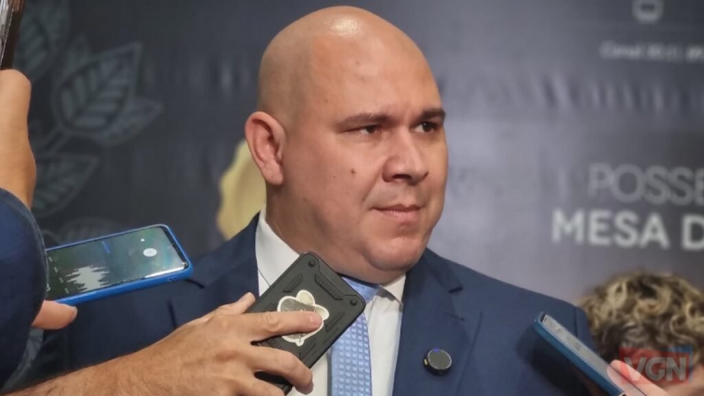 56d6e14dc4157baeddfa4279b019f7e6-1024x576 Prefeito de Cuiabá culpa gestão anterior por crise no transporte público após apreensão de ônibus