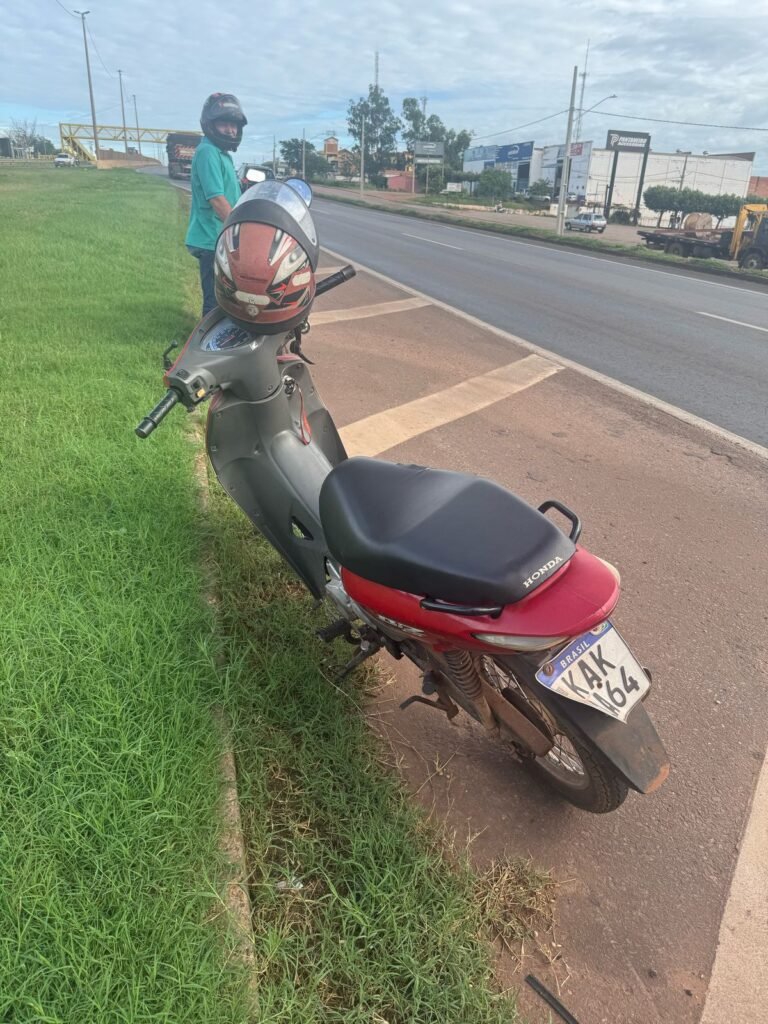 WhatsApp-Image-2025-02-12-at-08.34.14-768x1024 Acidente na BR-364 em Rondonópolis Envolve Pick-up e Duas Motocicletas