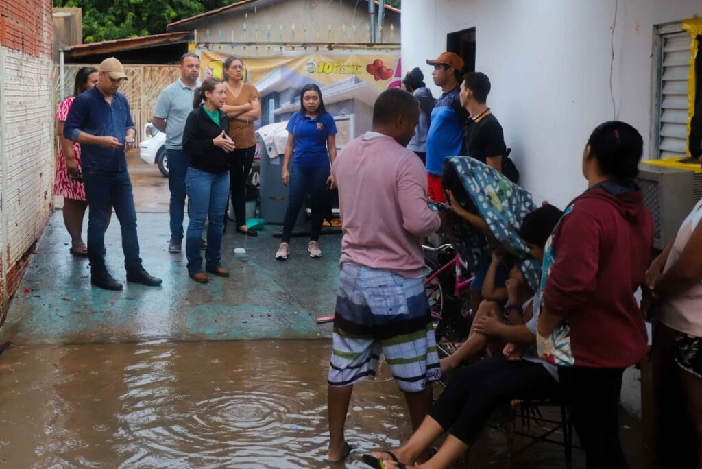 e5401a9ad9f381aa455be763fe4a2c98-1024x684 Prefeita Flávia Denuncia Negligência e Cobra Ações Urgentes Contra Alagamentos em VG