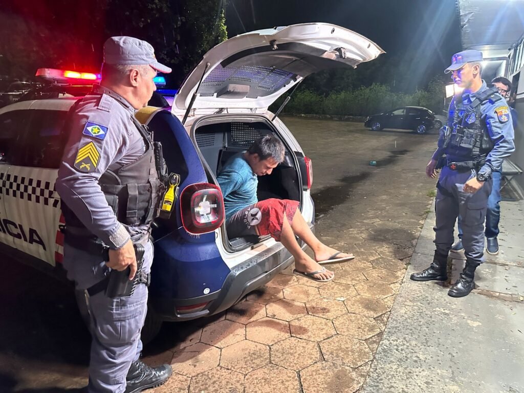 WhatsApp-Image-2025-04-28-at-00.29.15-1024x768 Homem com Mandado de Prisão por Homicídio é Detido em Várzea Grande