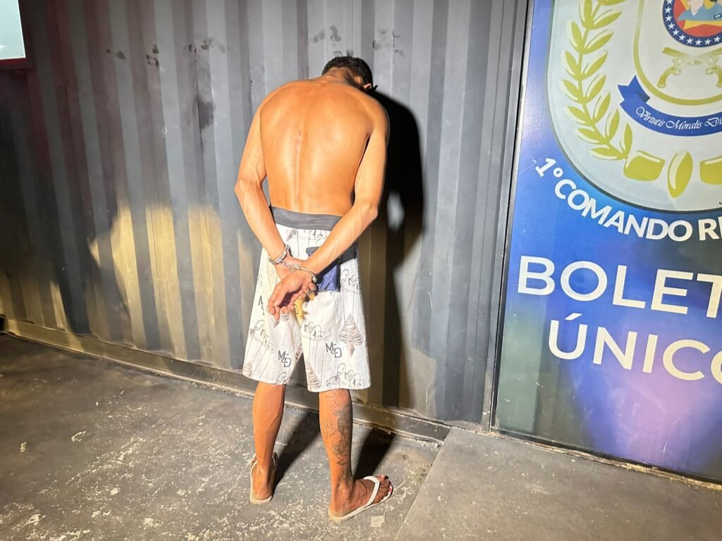 1000442780-1024x768 Jovem é preso por tráfico em campo de futebol no São João Del Rey, em Cuiabá