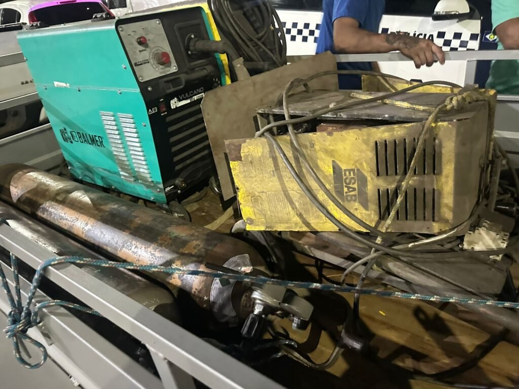 1000442793-1024x768 PM recupera carretinha e maquinários furtados de empresa em Cuiabá
