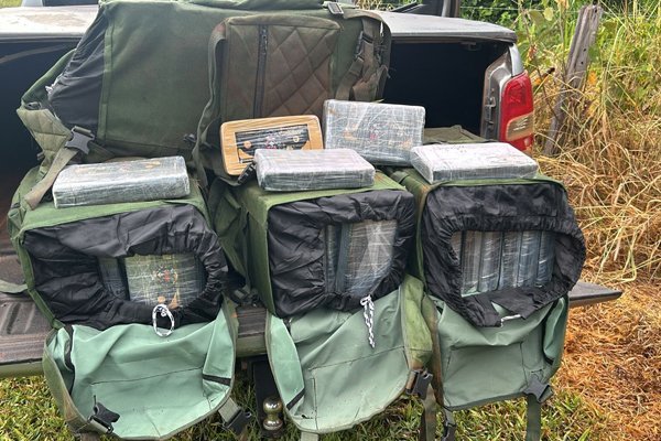 Operacao-Protetor-das-Fronteiras-e-Divisas-apreende-quase-200-kg-de-drogas-em-Caceres-2 Trio é preso com R$ 1,1 milhão em cocaína na fronteira entre Bolívia e Brasil