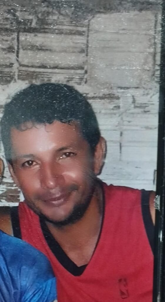 WhatsApp-Image-2025-05-25-at-21.18.19-561x1024 Briga entre casal termina com mãe e filha esfaqueadas em Várzea Grande