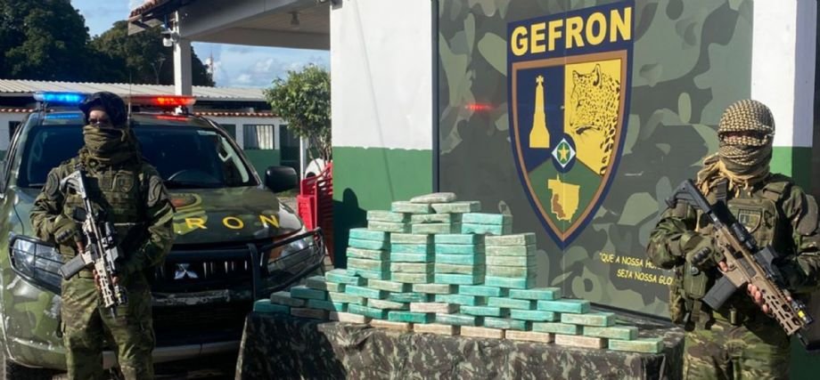 amp-Design-sem-nome-2025-05-07T124415.663 Trio é preso com R$ 1,1 milhão em cocaína na fronteira entre Bolívia e Brasil