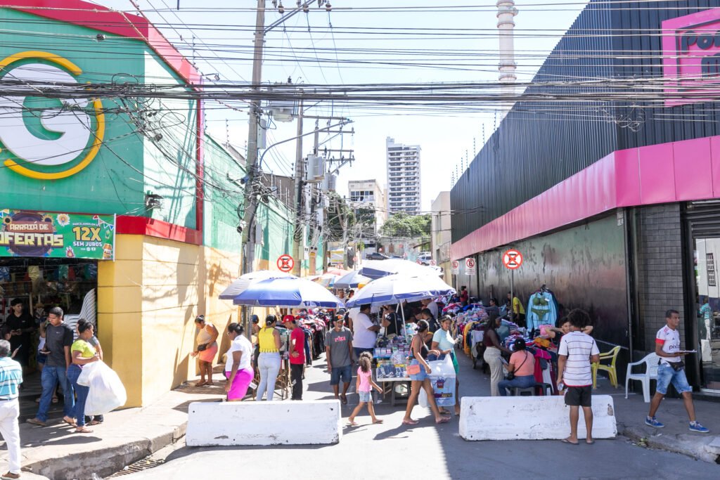 2025-06-07-16-45-0h4a6814-6844a4f2907af-1024x683 População e ambulantes elogiam novo ponto de vendas no Centro de Cuiabá