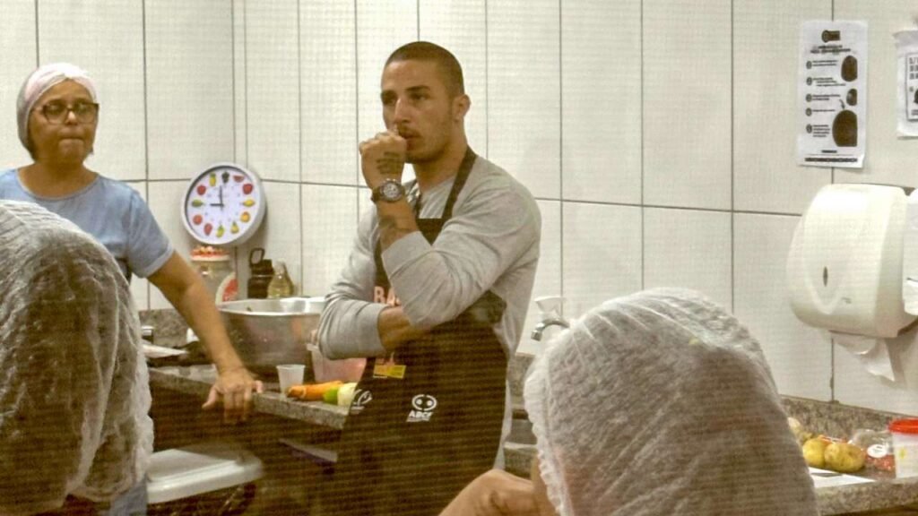 51083b22c626f4c15576b084f9cf2108-1024x576 Educação realiza oficina culinária de tilápia para merendeiras da rede municipal de Várzea Grande