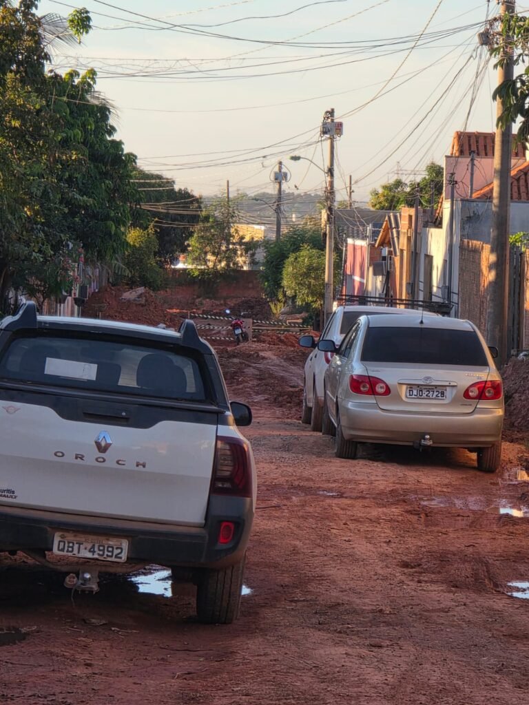 WhatsApp-Image-2025-06-06-at-17.11.08-768x1024 Moradores do Serra Dourada estão há 70 dias sem acesso às casas por causa de obra abandonada