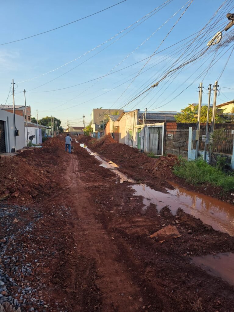 WhatsApp-Image-2025-06-06-at-17.11.09-3-768x1024 Moradores do Serra Dourada estão há 70 dias sem acesso às casas por causa de obra abandonada