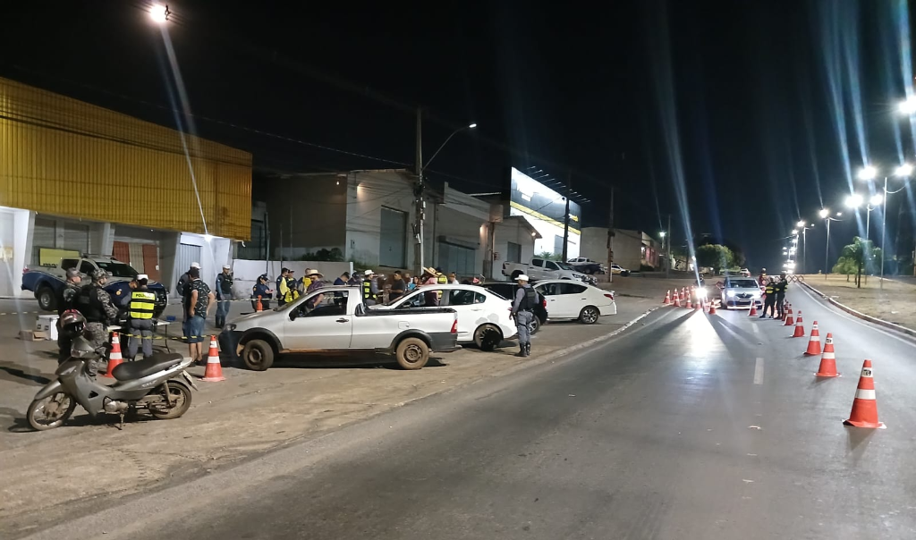 WhatsApp-Image-2025-06-08-at-05.47.49-1 Operações Lei Seca terminam com 13 motoristas presos por embriaguez ao volante na madrugada deste domingo (8)