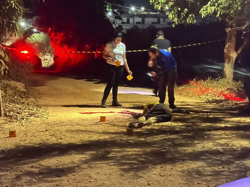 WhatsApp-Image-2025-06-08-at-09.30.21-1-1024x768 Homem é executado a tiros durante a madrugada no bairro Vila Nova, em Cuiabá