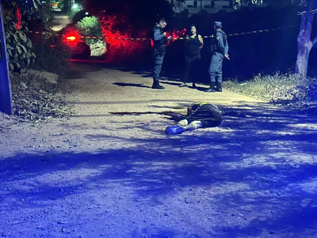 WhatsApp-Image-2025-06-08-at-09.30.22-1-1024x768 Homem é executado a tiros durante a madrugada no bairro Vila Nova, em Cuiabá