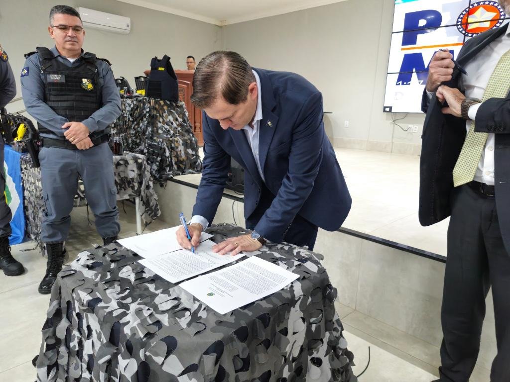 WhatsApp-Image-2025-06-24-at-12.44.00-1 Polícia Militar recebe 6.373 novos equipamentos de menor potencial ofensivo do Governo Federal