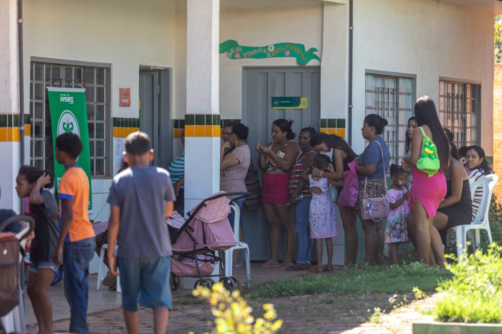 2025-05-17-14-07-imgl1042-6828d04f06589-1024x683 Prefeitura de Cuiabá faz mutirão de regularização fundiária no Jardim Santa Isabel