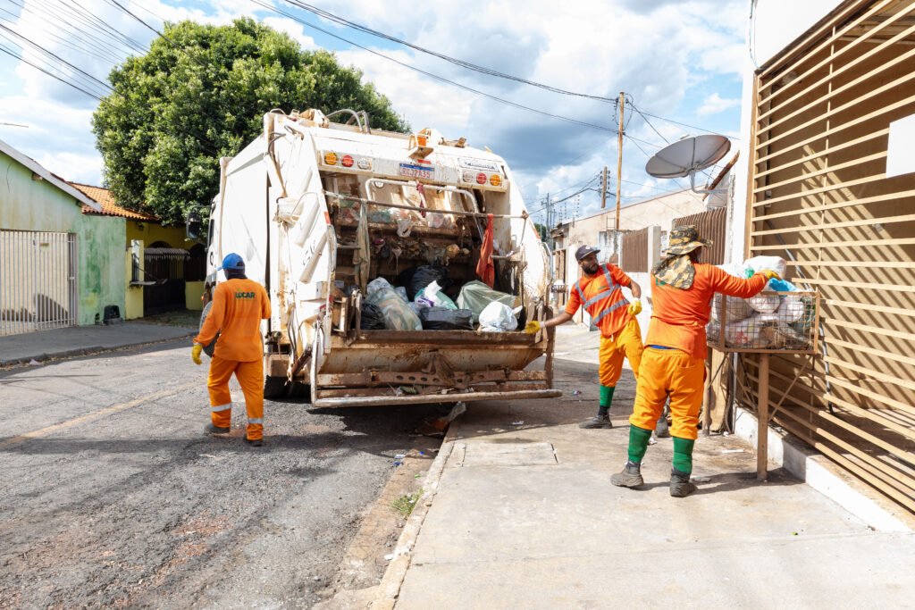2025-05-20-15-17-imgl2374-682cd53d83efb-1024x683 Prefeitura de Cuiabá regulariza 98% da coleta de lixo com plano emergencial