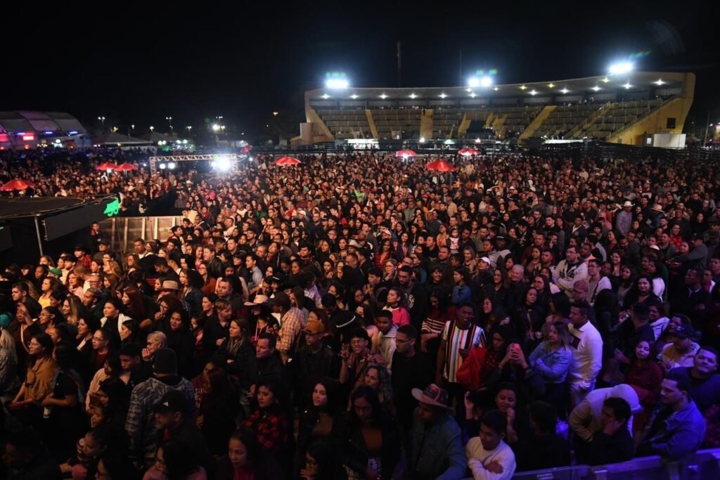 2025-07-15-16-37-whatsapp-image-2025-07-15-at-163640-6876bc14bf0c8-1024x683 Festival de Lambadão da Prefeitura agita a 57ª Expoagro nesta terça-feira