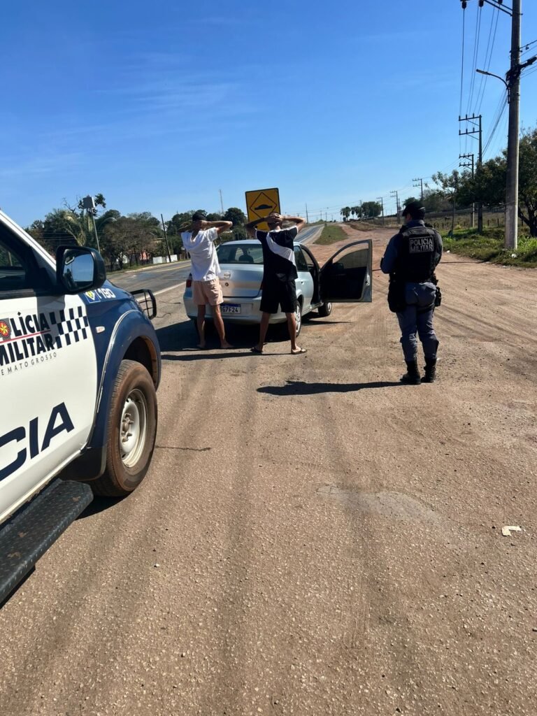 WhatsApp-Image-2025-07-20-at-14.35.08-2-768x1024 Suspeitos são presos com maconha durante abordagem policial em Jangada