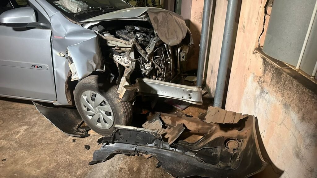 WhatsApp-Image-2025-07-25-at-00.43.03-1024x576 Várzea Grande: motorista de aplicativo sofre assalto e carro roubado se envolve em acidente