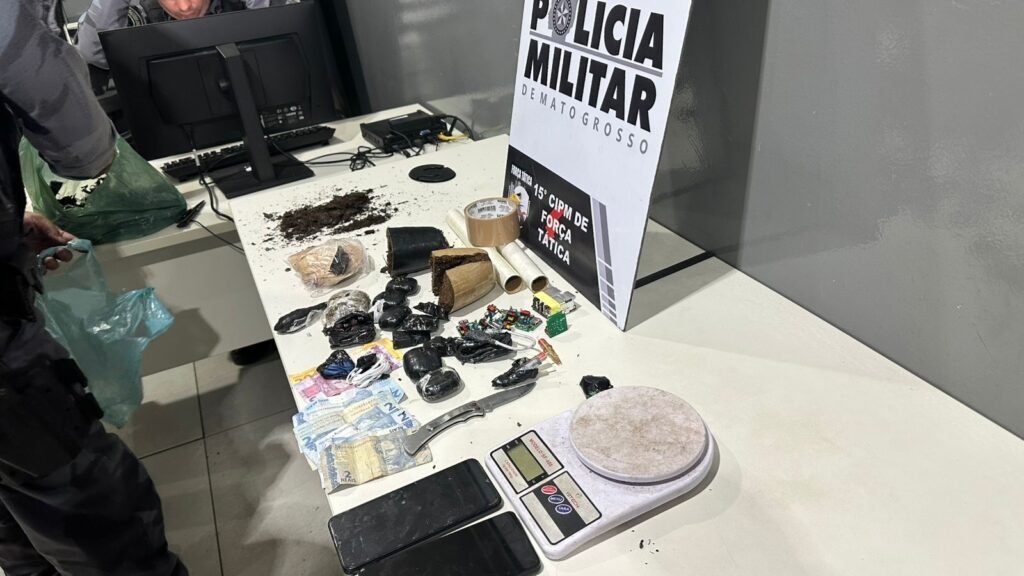 WhatsApp-Image-2025-07-30-at-00.32.00-1-1024x576 Força Tática prende duas mulheres por tráfico de drogas e mandado de prisão no bairro Unipark, em Várzea Grande