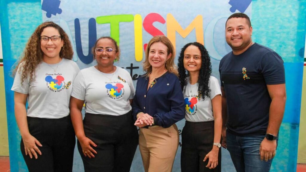 fc7c4a043efeb6c5ab8bec4b630eb4a6-1024x576 Prefeita sanciona lei que inclui programa ‘Autismo na Escola’ na rede municipal de Várzea Grande