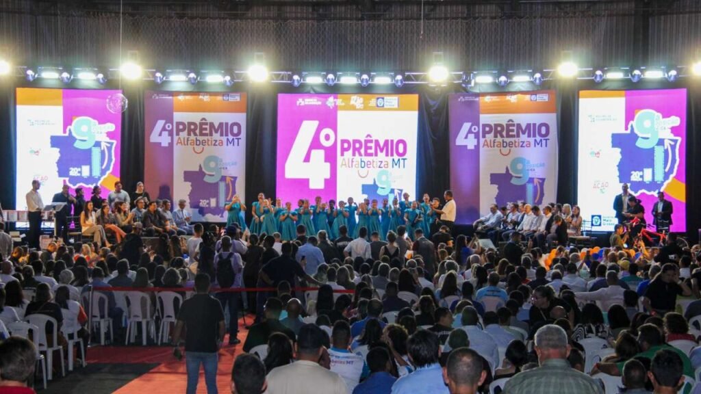 26faaaf18a96c6f210402c2e85ac3360-1024x576 Várzea Grande é destaque no Prêmio Alfabetiza MT com 12 escolas premiadas