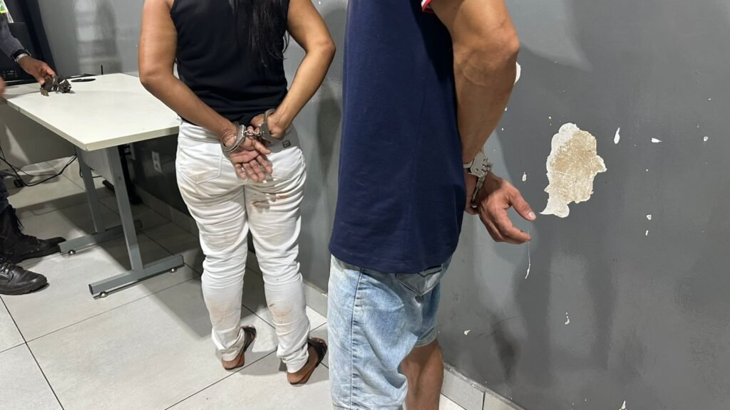 WhatsApp-Image-2025-08-04-at-02.14.29-1024x576 Várzea Grande: Mãe e filho são presos após ameaçarem família com arma de fogo durante aniversário