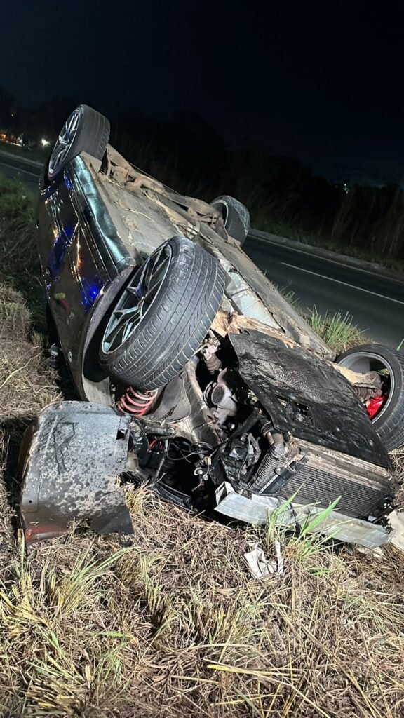 WhatsApp-Image-2025-08-08-at-01.27.45-1-576x1024 Grave acidente com capotamento na Palmiro Paes de Barros pode ter sido causado por racha