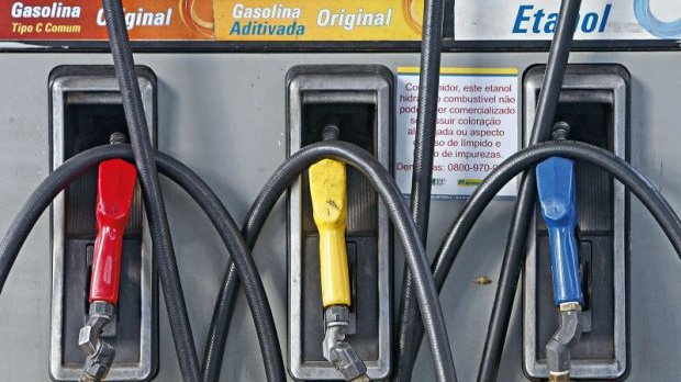 bomba-etanol-e-gasolina-bonita Etanol dispara para R$ 4,29 em Cuiabá e levanta suspeita de aumento combinado nos postos