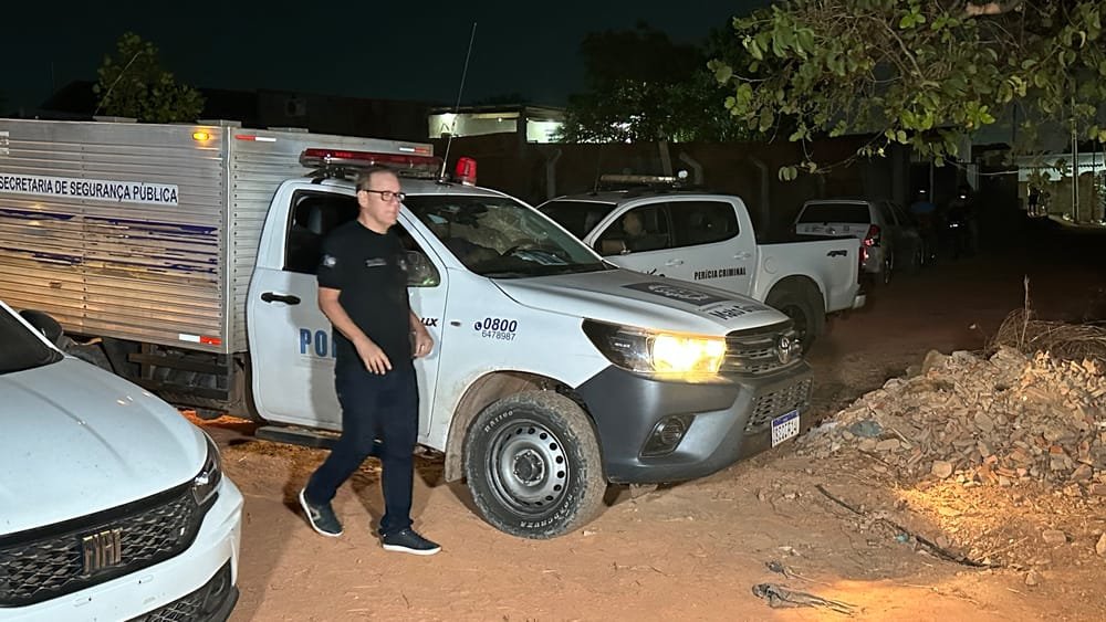1000605450 Homem é executado a tiros em rua escura no bairro Fábio II, em Cuiabá