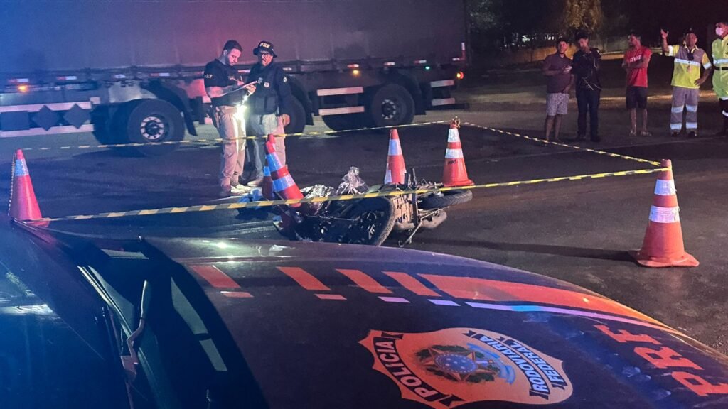 1000610219-1024x576 Jovem morre atropelado por caminhão na Rodovia dos Imigrantes em Várzea Grande