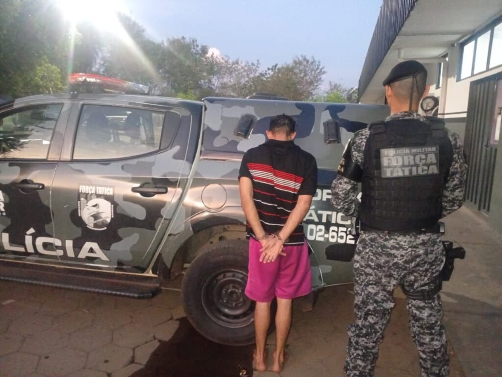 1000613868-1024x770 Força Tática prende foragido com arma de fogo em Várzea Grande