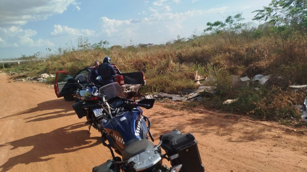 1000614565-1024x576 GM flagra descarte irregular de lixo em área de preservação em Várzea Grande