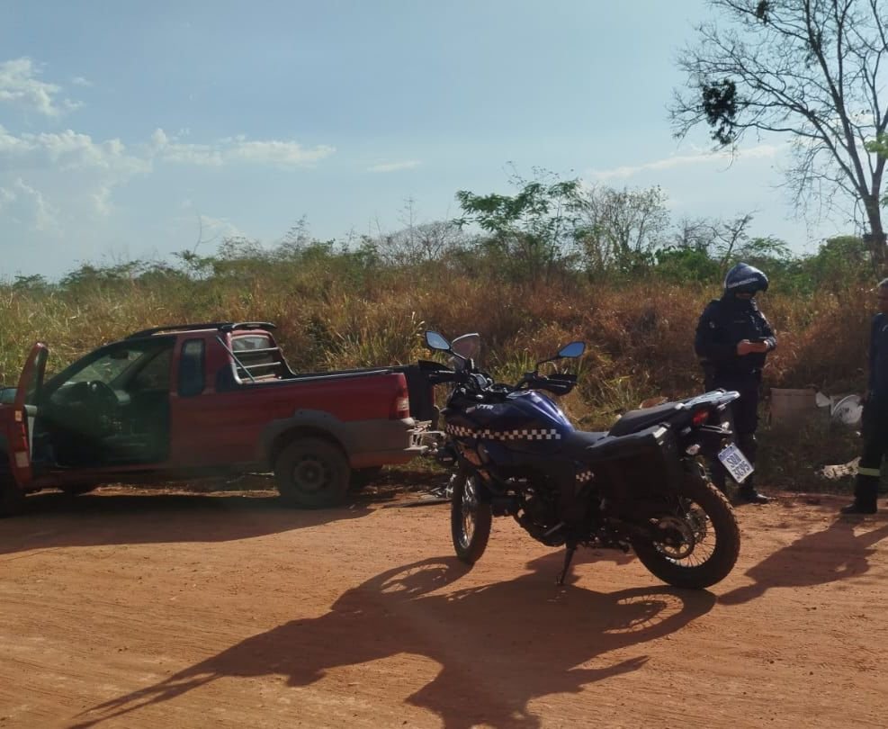 1000614566 GM flagra descarte irregular de lixo em área de preservação em Várzea Grande