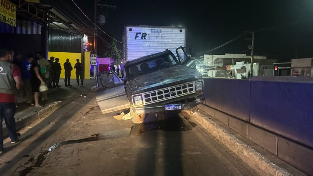 1000617444-1024x576 Trabalhador de 59 anos morre atropelado pelo próprio caminhão após colisão na Avenida Beira Rio, em Cuiabá