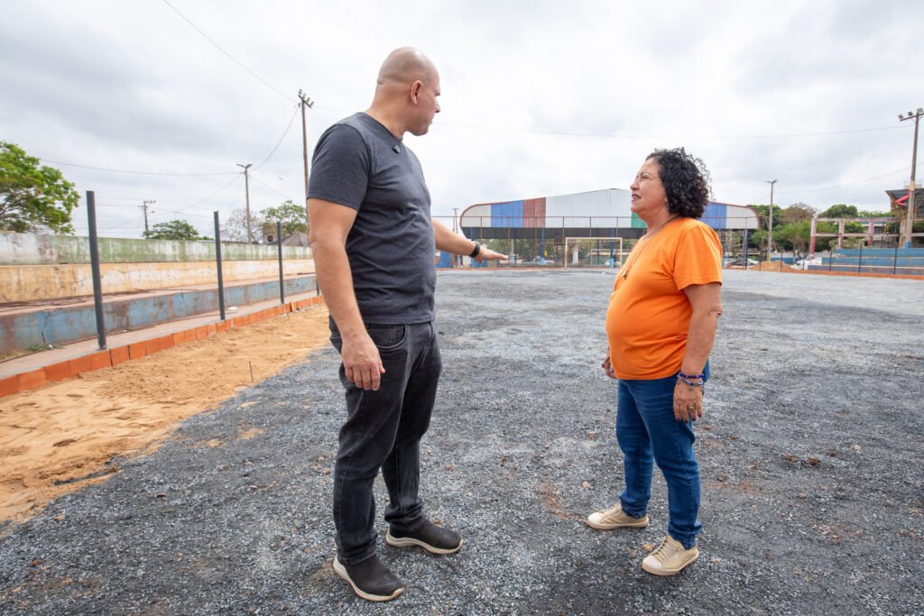 2025-09-05-15-04-imgl8955-68bb344b3c1e6-1024x683 Prefeito acompanha obras de revitalização da Praça Ana Martinha no Pedra 90