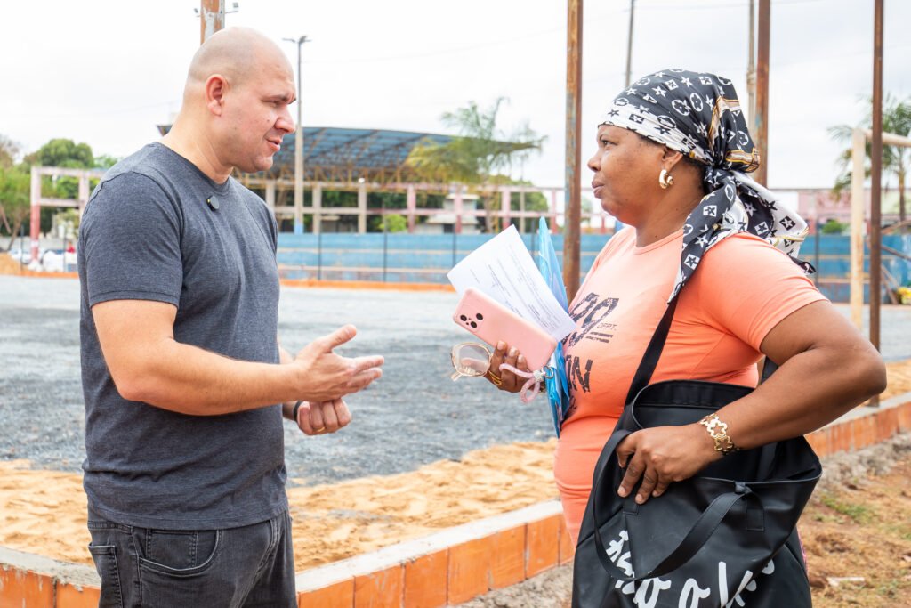 2025-09-05-15-05-imgl9008-68bb346599237-1024x683 Prefeito acompanha obras de revitalização da Praça Ana Martinha no Pedra 90