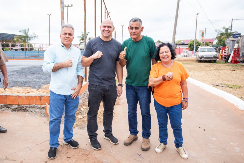 2025-09-05-15-05-imgl9019-68bb346946c85-1024x683 Prefeito acompanha obras de revitalização da Praça Ana Martinha no Pedra 90