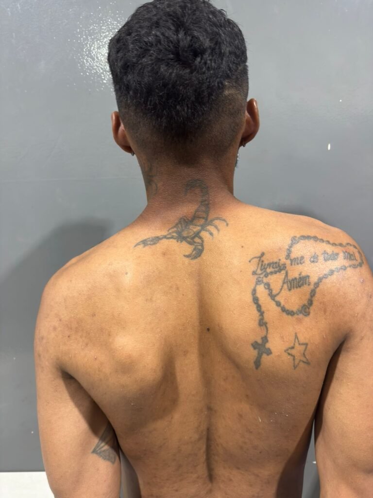 WhatsApp-Image-2025-09-03-at-02.56.16-1-768x1024 Homem é preso e menor apreendida por tráfico de drogas em Várzea Grande