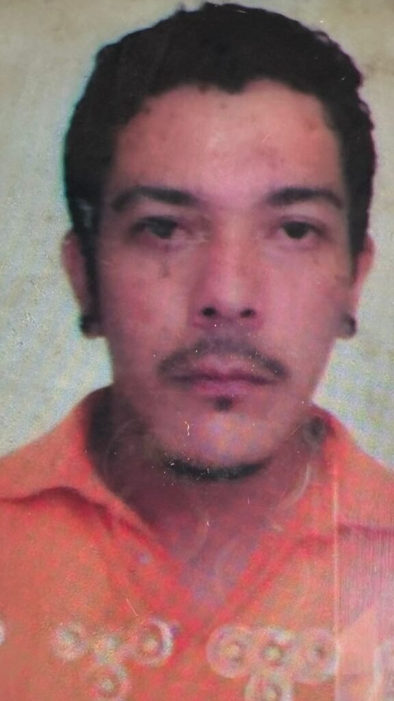 1000622562-576x1024 Homem é encontrado morto no rio na região do Cais, em Cuiabá