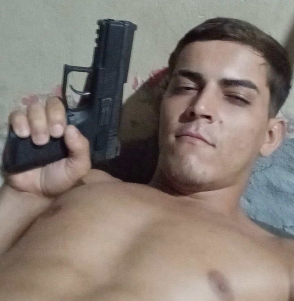 1000625238 CAÇA AOS BANDIDOS: Polícia troca tiros com suspeito de assalto em sítio de Várzea Grande; menina de 13 anos é baleada e financiador do grupo é preso em Cuiabá