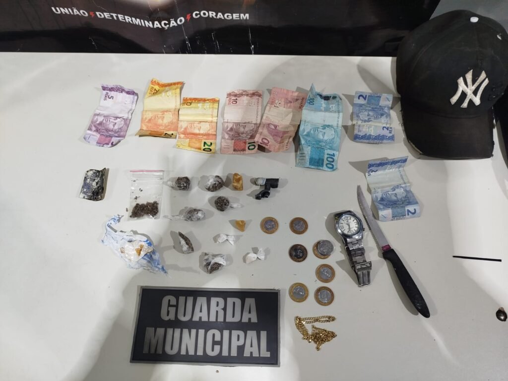 1000626695-1024x768 Homem com várias passagens é preso pela Guarda Municipal com drogas em barracão abandonado