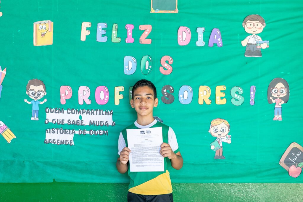 2025-10-24-17-02-0h4a7106-68fbe9676afc4-1024x683 Aluno de 13 anos da Escola Nova Esperança vence prêmio nacional de literatura do Ministério Público do Trabalho