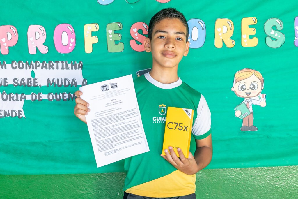 2025-10-24-17-02-0h4a7134-68fbe96fb2e14-1024x683 Aluno de 13 anos da Escola Nova Esperança vence prêmio nacional de literatura do Ministério Público do Trabalho