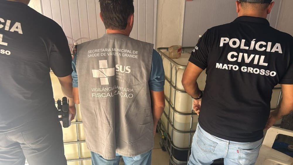 a-a-570 Fábrica clandestina de bebidas é interditada em Várzea Grande; proprietário é preso