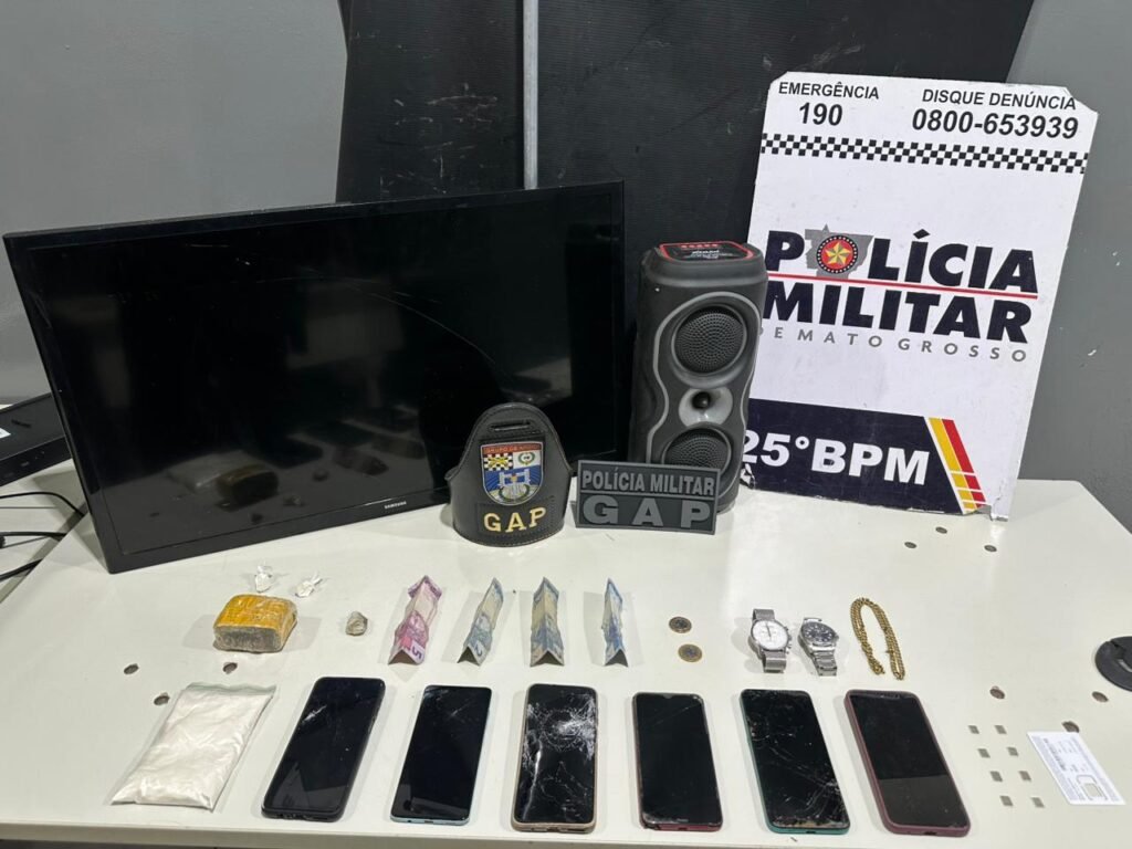 1000658839-1024x768 Polícia descobre “escritório do crime” em Várzea Grande com drogas e golpes da OLX