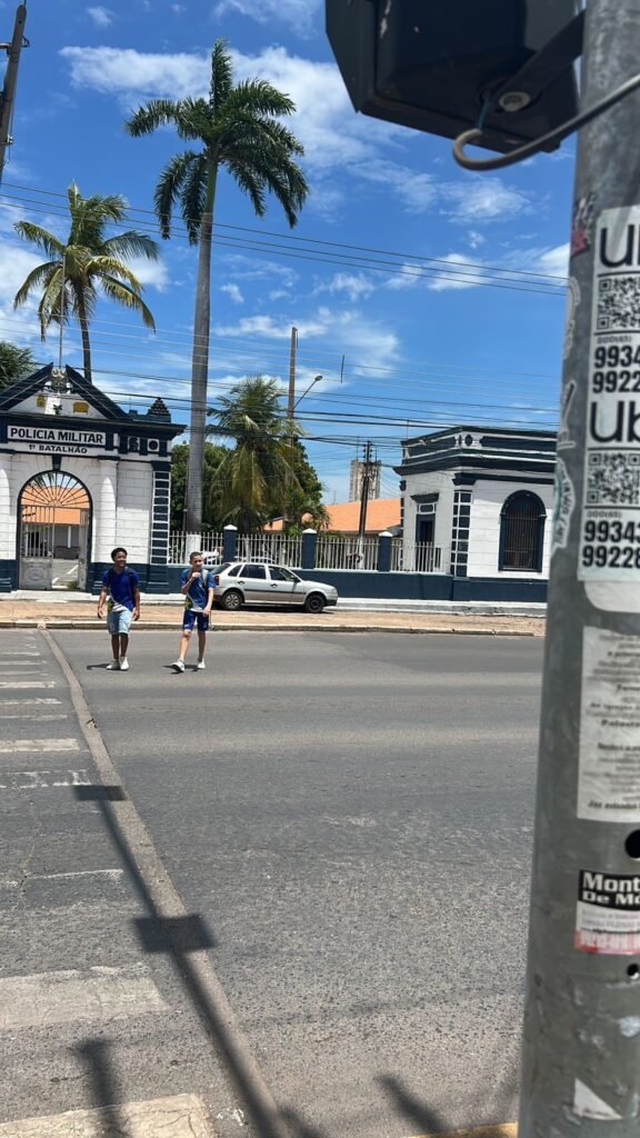 1000659258-576x1024 Tragédia em Cuiabá: ciclista morre atropelado por caminhão na Avenida 15 de Novembro