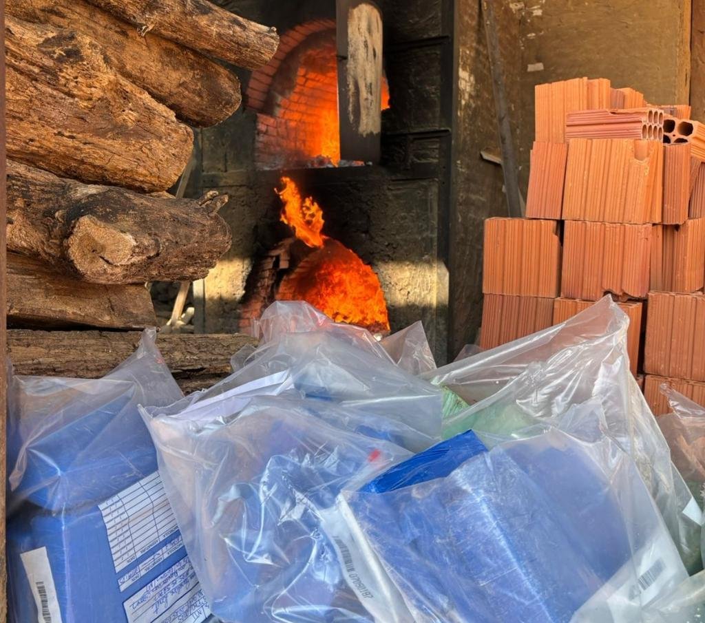 WhatsApp-Image-2025-10-31-at-14.59.23-1 Incineração de mais de 1tonelada de drogas na fronteira marca ação da polícia em Cáceres