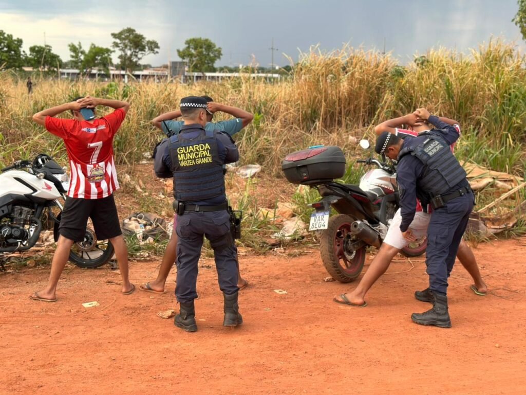 WhatsApp-Image-2025-11-02-at-17.45.23-1024x768 Guarda Municipal flagra três adultos usando linha chilena em área movimentada de Várzea Grande