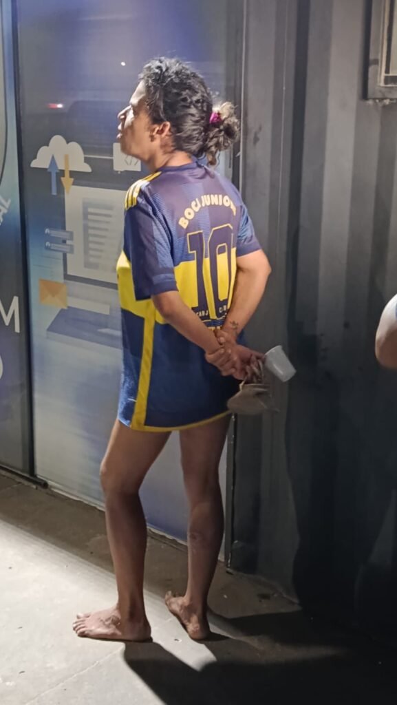 WhatsApp-Image-2025-11-19-at-07.02.11-577x1024 Mulher é detida após tentar furtar carne em supermercado no Jardim Kennedy